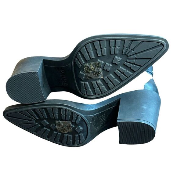 Paige Giselle Pointed Toe Studded Boot in Black NWOB Size 7 1/2 - Picture 5 of 9